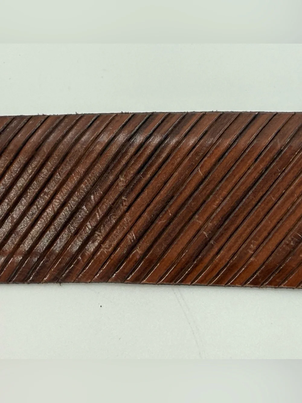Lejon Beveled Edge Men’s Italian Calfskin Belt 14333 44